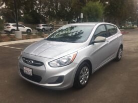 2017 Hyundai Accent SE Hatchback 6A