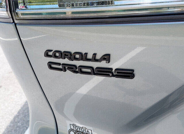 2022 Toyota Corolla Cross full