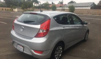 2017 Hyundai Accent SE Hatchback 6A full