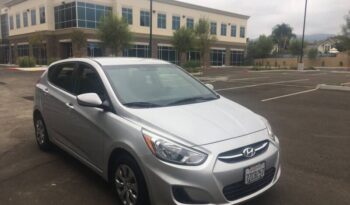 2017 Hyundai Accent SE Hatchback 6A full