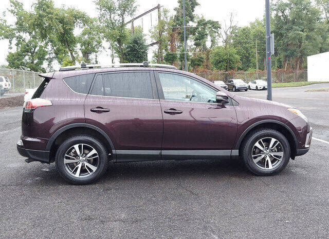 2018 Toyota RAV4 AWD XLE full