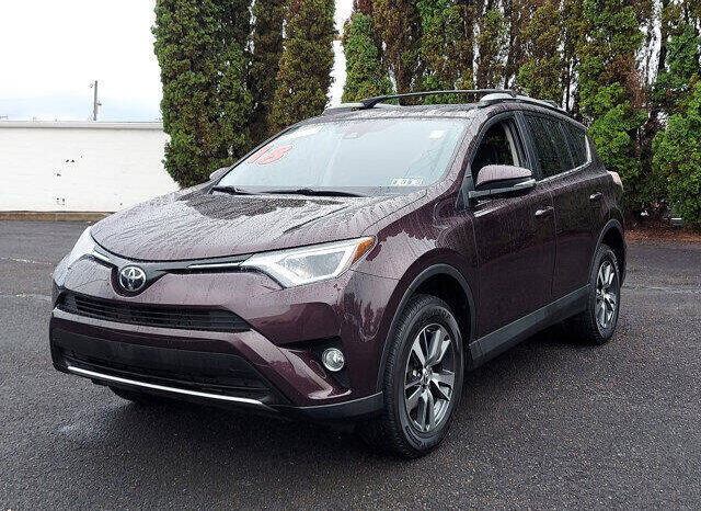 2018 Toyota RAV4 AWD XLE full