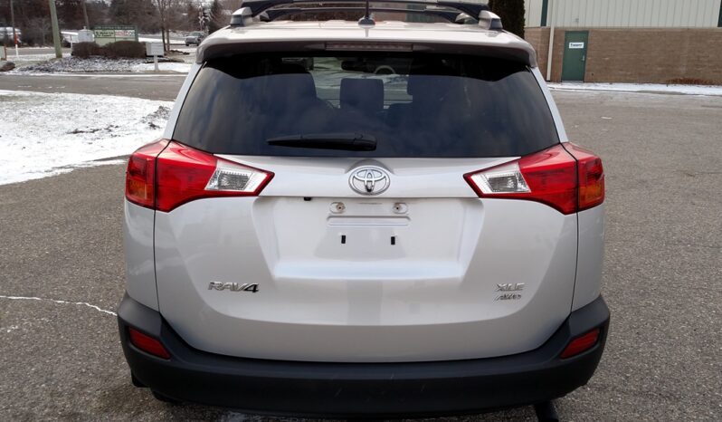 2014 Toyota RAV4 XLE full