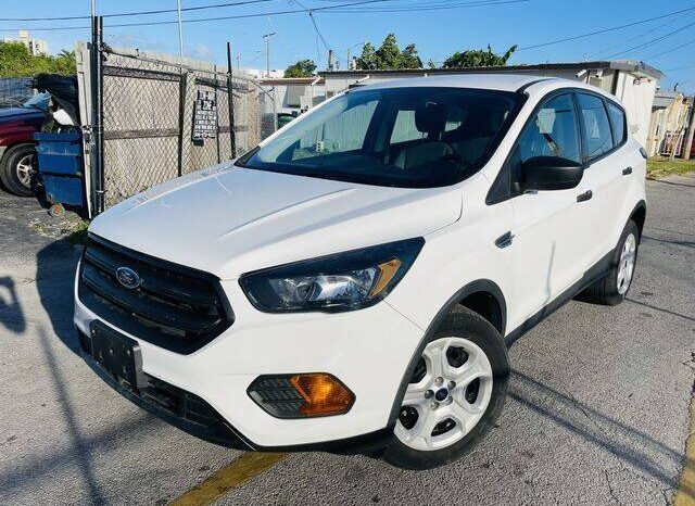 2018 Ford Escape S 4dr SUV full