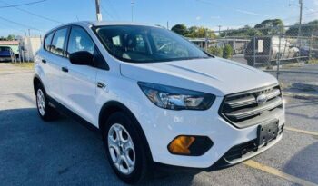 2018 Ford Escape S 4dr SUV full