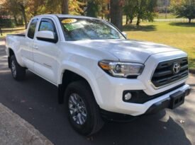 2017 Toyota Tacoma 4×4 SR5 V6 4dr Access Cab 6.1 ft
