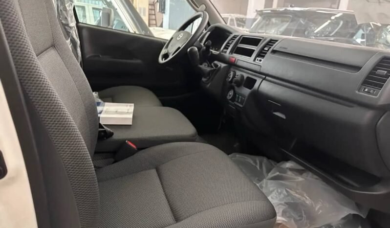 2023 Toyota Hiace 15 Seater full